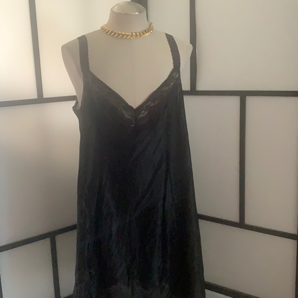 Vintage Women’s Black Slip Size 44 Plus Size I381 - Picture 1 of 9